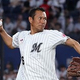 始球式に登場した久保康友【写真：球団提供】