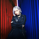 ReoNa、初ベストアルバム『ハロー、アンハッピー -赤-』『ハロー、アンハッピー -青-』を2タイトル同時発売