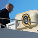 大統領専用機に乗り込むトランプ大統領＝1日、米フロリダ州パームビーチ/Matt Rourke/AP/File via CNN Newsource