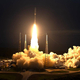 �����ץ��ʥ٥�뱧�跳���Ϥ����Ǥ��夲��줿Atlas V�����åȡ�Credit: ULA��