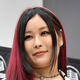 衦