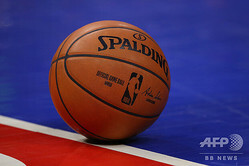 �ƥץ��Х����åȥܡ����NBA�ˤθ����ܡ����2020ǯ2��21�����ơ������̿��ˡ�(c)Gregory Shamus / GETTY IMAGES NORTH AMERICA / AFP