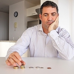  �����󤫤�󤻤�줿�ȷפ�Ǻ�ߤˤ��������롢����̾��֥ޥ͡��ץ�󥯥�˥å��ס���������̼Ԥϡ��Ż��˥���١�����󤬤ʤ��ʤꡢ����꥿�������˾����55�Ф�������Ұ����ե����ʥ󥷥�롦�ץ��ʡ��ο��ɧ���󤬥��ɥХ������ޤ��� 