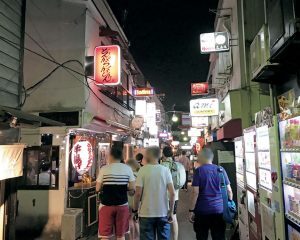 �Ŀͥ����ɤˤ�뾯�Ϳ��Υĥ����������������ǡ�Ź¦�ȥȥ�֥�ˤʤ뤳�Ȥ⤢�뤽������������ͤ���ݤϻ����ˤ��ä����ǧ���褦