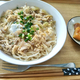 ひき肉と卵で親子丼風スパゲティ。カボチャの煮物を添えて栄養バランスよく