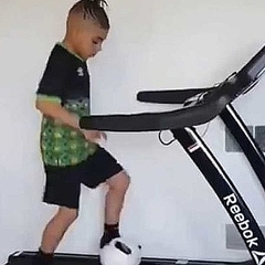 ���˥󥰥ޥ���ǥɥ�֥�򳫻Ϥ���ȡġġʼ̿���bleacherreport����