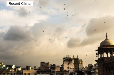 ����ɤμ��ԥ˥塼�ǥ꡼�ʤɤ��絤���������ﲽ��������ƻ�ε�������Ѥ������̵����絤�����ϲ�������Ƥ��Ƥ���Τˡ��˥塼�ǥ꡼�ϰ���˲�������Ƥ��ʤ��פ��󤸤����̿��ϥ˥塼�ǥ꡼��