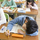 居眠りする子ども