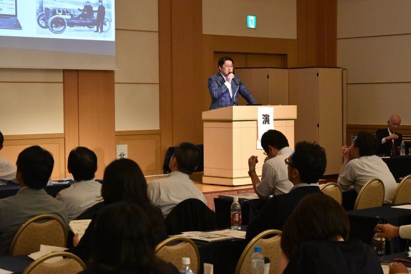 SNSΥѥ˥Beat CommunicationץȤư