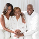 ��ޥꥢ�󤵤��Ϥ�ߥ������׿ͤȷ��Υ��쥤������ʲ����ϡ�Michelle Obama��2020ǯ9��16����Instagram��For my final episode of The ��MichelleObamaPodcast, I brought on my wonderful mother and brother ��CraigMalRob to talk about everything from our upbringing on the South Side of Chicago to our approaches to parenthood.�ס٤Υ����꡼�󥷥�åȡ�