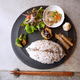 �۹��濫�դ�벣�ͤγ���į��ʤ��鿩�٤��Charan Paulin�פΥ�����������Ф󤶤�����