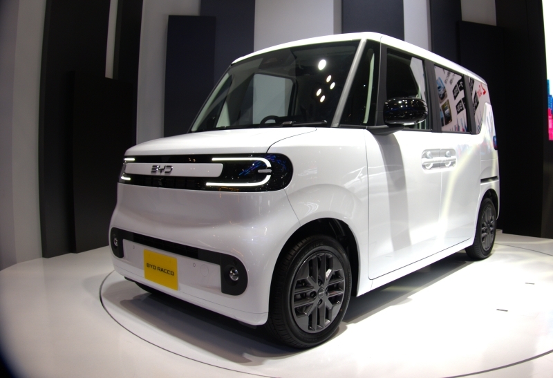 BYD  RACCOʥå񤫤λɵҷڼư֡ĤƤ餫ˡ Japan Mobility Show 2025