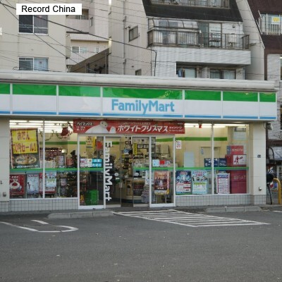 15��������ǥ����γ��̤Ϥ��Τۤɡ����ܤΥե��ߥ꡼�ޡ��Ȥ�24���ֱĶȤ�����ǽ���������������������ˤĤ��ơ����ΥͥåȾ�ǤϤ��ޤ��ޤʥ����Ȥ��󤻤��Ƥ��롣�̿��ϥե��ߥ꡼�ޡ��ȡ�