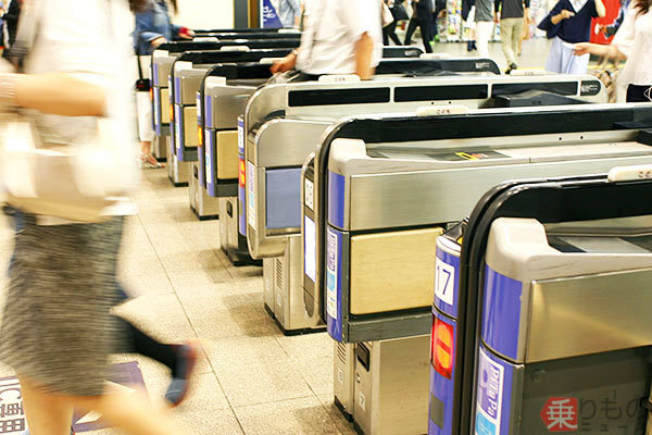 Large 200319 qcovid19rail 01