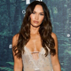 �ȳ��Ρ��Ỵ���θ����Ѥ��Ƥ����פȥߡ����󡦥ե��å����ʲ����ϡ�Megan Fox��2019ǯ12��13����Instagram��It was an honor to be part of this campaign.�ס٤Υ����꡼�󥷥�åȡ�
