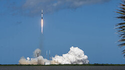 SpaceXのStarlink衛星が1万基を突破