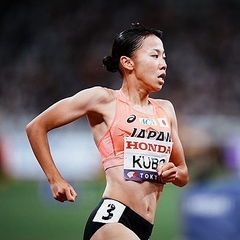 女子800メートル予選に出場した久保凛【写真：中戸川知世】