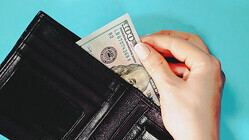 Metaが収益の10%を詐欺広告から得ていたと判明、詐欺広告への対応をわざと遅らせていたのではないかという指摘も